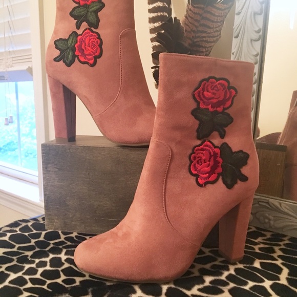 TOP Moda Shoes - Top Moda Pink Embroidered Booties!